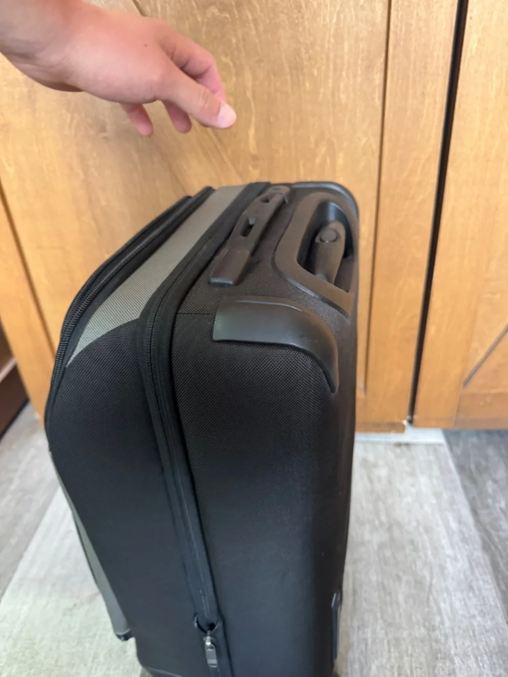Tumi Merge International Front Lid 4 Wheeled Carry-On